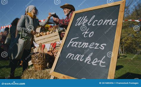 Local People 的图像结果