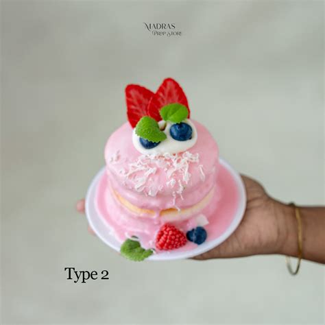 Pinteresty Cakes – Madras Prop Store