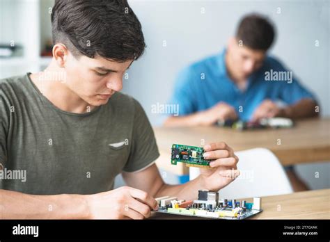 Student Engineer with a Complete Computer 的图像结果