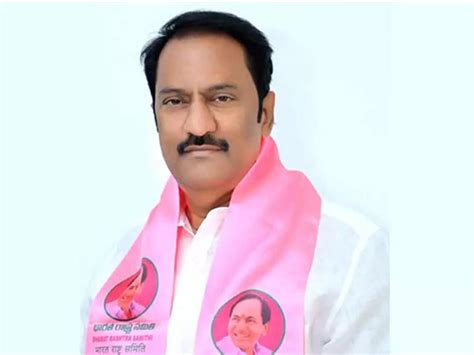 Pawan Kalyan pays tribute to senior BRS leader Maganti Gopinath
