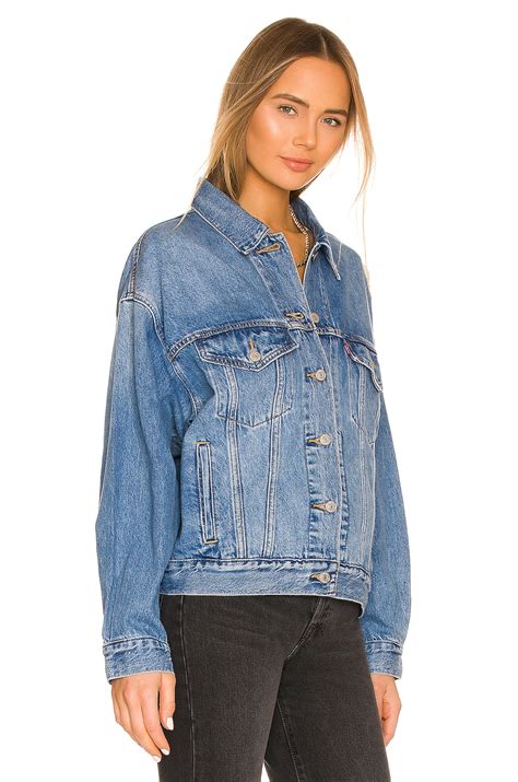 LEVI'S 90s Trucker in Soft As Butter | REVOLVE