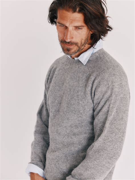 Harley of Scotland Seamless Saddle Shoulder Men's Shetland Sweater- Me ...