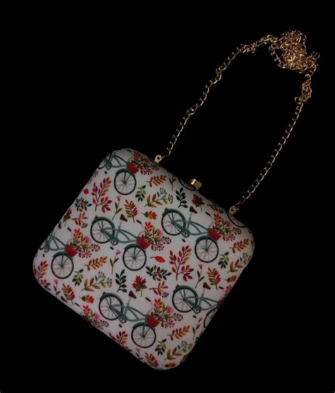 Printed Elegance Box Clutch – MESH EXCLUSIVES