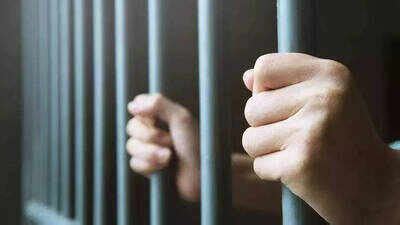 ‘Evidence insufficient’: Spl Delhi court clears ex-MP Darda, son ...