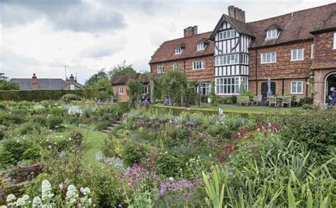 The History of Landscape Design in 100 Gardens - Linda A. Chisholm ...
