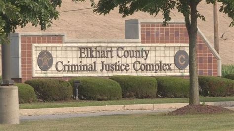 Jail officers mistakenly release Elkhart County inmate after he flashes ...