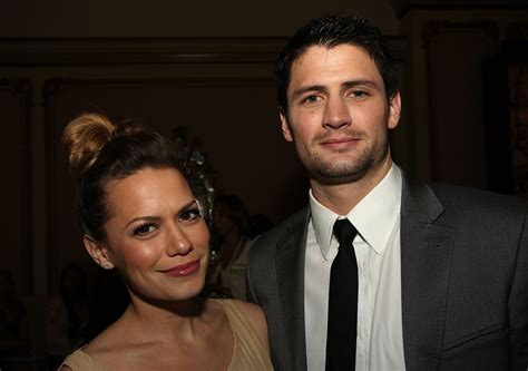 'One Tree Hill': 8 Romantic Moments Between Haley James and Nathan ...
