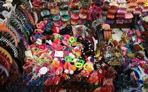 All The Hair Accessories You Can Buy Under 50 At This Market | Delhi ...
