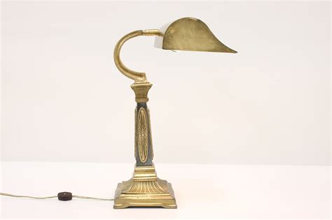 Library Desk Lamp 的图像结果