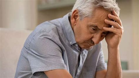 Is sleeping too much an early sign of Alzheimer’s? Here’s what research ...