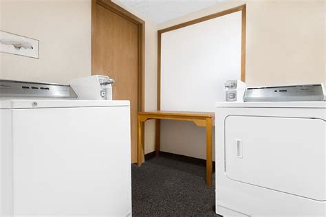 DAYS INN BY WYNDHAM AMES (Iowa) - Motel Reviews, Photos, Rate ...