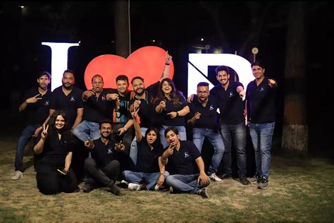 Realty Assistant | LIFE AT RA