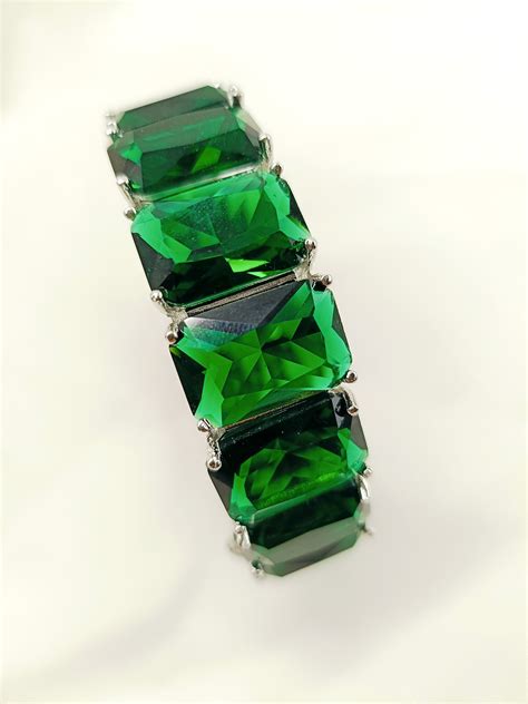 Diah Green Swarovski Stone Bracelet – AG'S