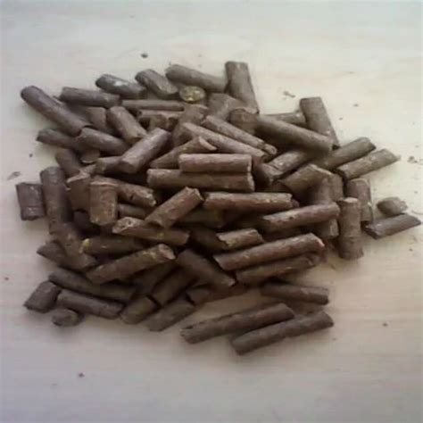 Manufacturer of Fish Feeds & Fish Feed by Megataj Agrovet Private ...