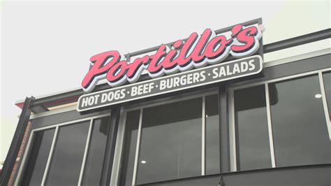 Portillo's Gluten Free Menu: Delicious Options & Prices (Updated 2025)