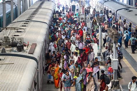 Overcrowding in bogies, no space to even deboard, lament passengers