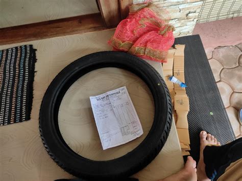apollo actiZIP F2 80/100-18 47P Tubeless Tyre Front : Amazon.in: Car ...