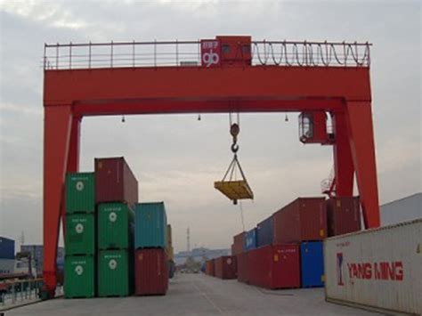 中国 港口门座式起重机 工厂