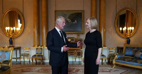 Britanska premijerka i poslanici položili zakletvu vernosti kralju