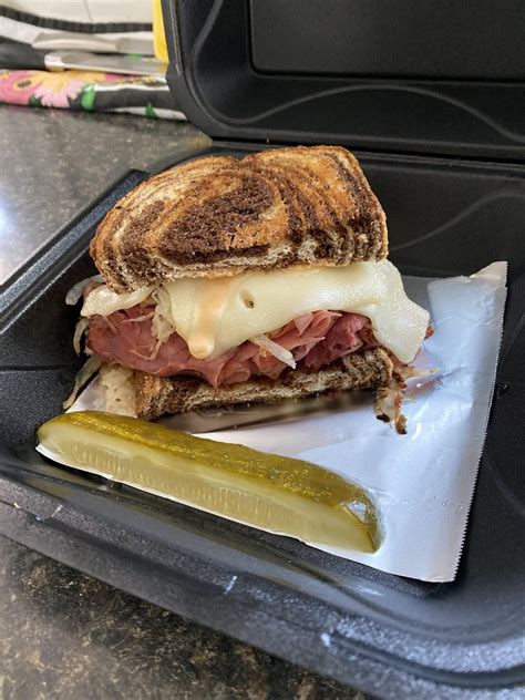 Friends. I just found out about Neighbor’s Deli.. like today.... : r ...