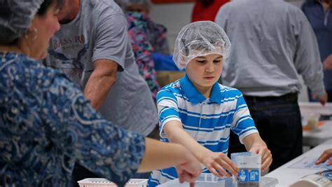 Volunteer opportunities for kids around Indianapolis