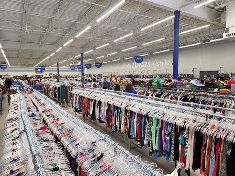 Goodwill cuts ribbon on expansive new Kissimmee retail location ...