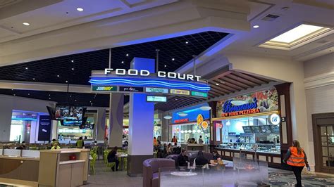 CHEAP EATS! What's To Eat At Mandalay Bay Food Court in Las Vegas ...