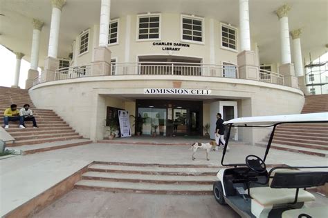 Noida International University Greater Noida Campus: Photos, Virtual Tour
