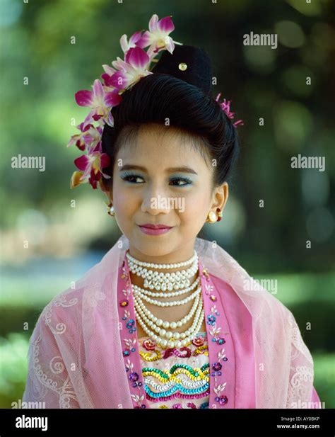Young Burmese dancer, Rangoon (Yangon), Burma (Myanmar Stock Photo - Alamy