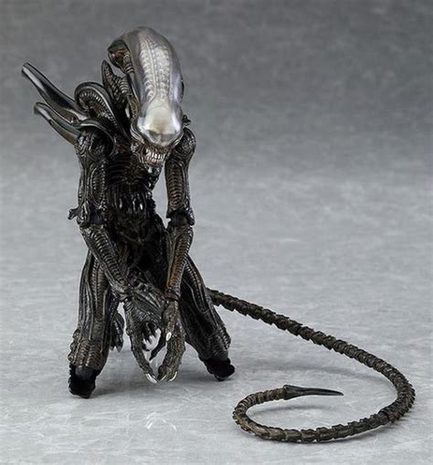 Alien Figure 的图像结果
