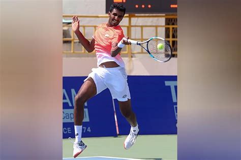 Mukund upsets Safwat to enter quarter-finals