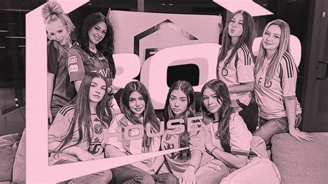 Meet the Bop House, the internet’s divisive new OnlyFans hype house ...