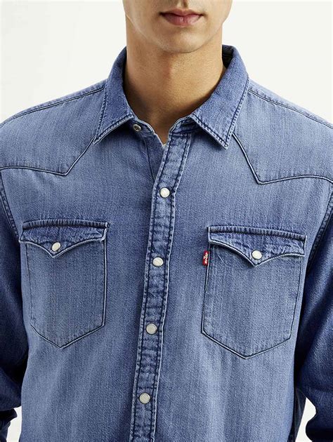 Men's Solid Slim Fit Denim Shirt – Levis India Store
