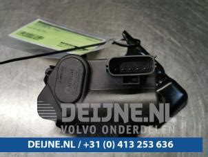 Hogedrukpomp Volvo V70 - 30756125 D5244T5 BOSCH - Carparts Heesch