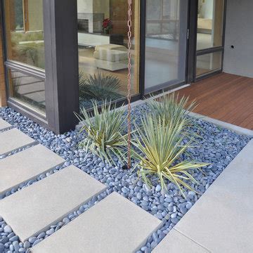 Modern Garden Design Ideas, Inspiration & Images - February 2023 | Houzz IN