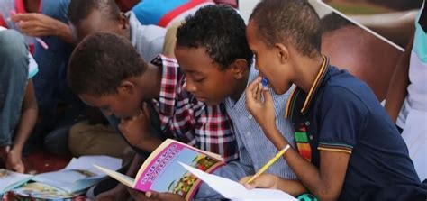 Learning Objective of Collaborative Learning 的图像结果