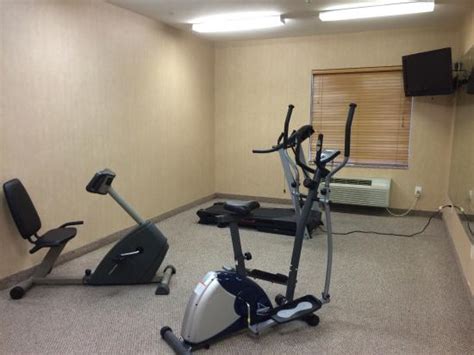 RODEWAY INN & SUITES (Salina) - Hotel Reviews, Photos, Rate Comparison ...