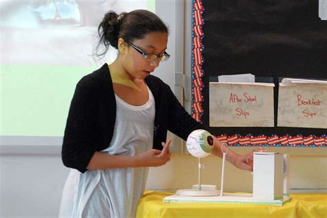 Scofield students make technology presentations