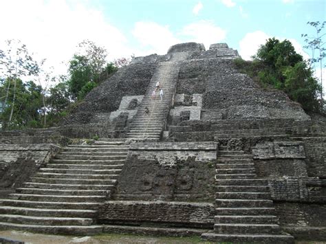 Lamanai Mayan Ruins | Visiting the Lamanai Maya Ruins