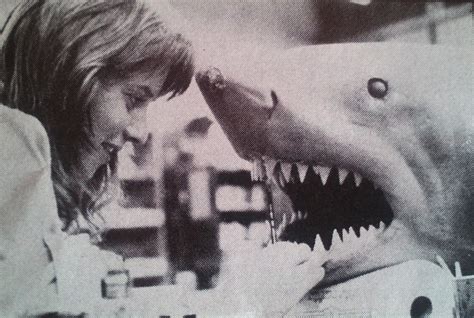 Jaws 3 Exploding Shark 的图像结果