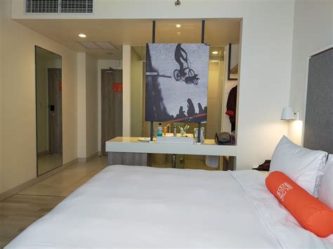 HARRIS HOTEL & CONVENTIONS BUNDARAN SATELIT SURABAYA (Java) - Hotel ...