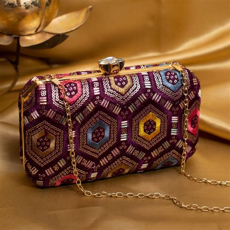 Wine Rectangle Sequins Embroidery Clutch - Artklim