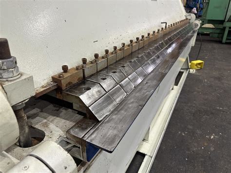 Using Hydraulic Box Finger Brake 的图像结果