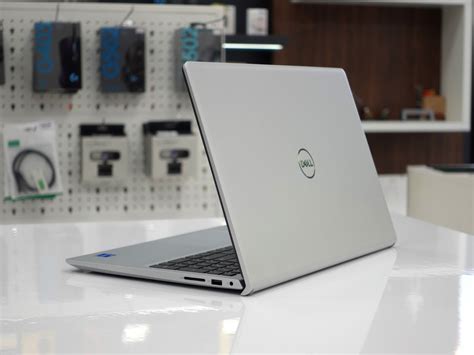 Dell Inspiron 15 Laptop 的图像结果