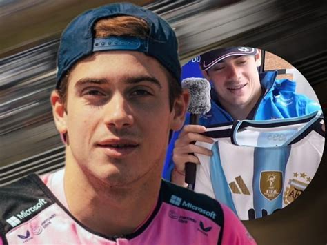 Franco Colapinto, en la previa al GP de Brasil, recibió la nueva camiseta de la Selección :: Olé ...