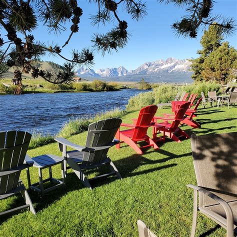 Deluxe Standalone Kitchen Cabin with One Queen Bed - Tiny houses for ...