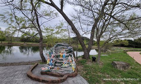 Fantastic Feathers: Radha Madhav Dham, Austin, TX