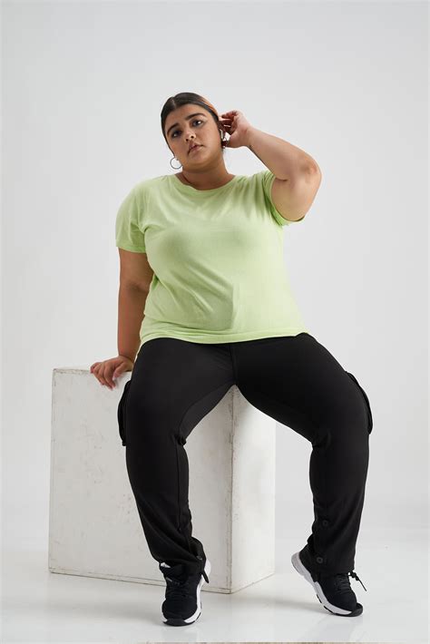 Go Easy Tee: Neon Green – Spirit Animal