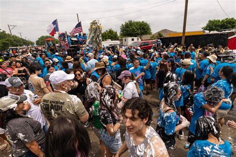 Thousands celebrate Lao New Year in Saginaw | Fort Worth Star-Telegram