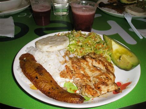 Almuerzo; Hora de Almuerzo